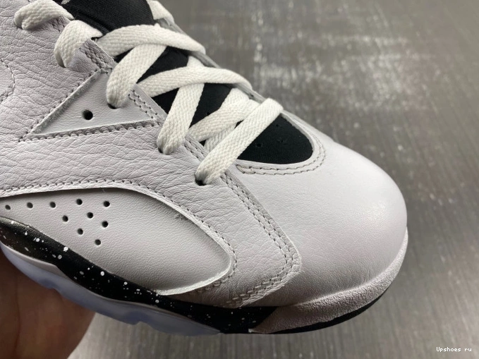 CT8529-112  6 Reverse Jordan Oreo Retro 1008